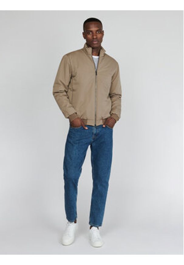 Matinique Kurtka bomber 30206721 Brązowy Regular Fit. Kolor: brązowy. Materiał: syntetyk