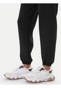 Guess Spodnie dresowe Cecilia V4BB13 K7UW2 Czarny Regular Fit. Kolor: czarny. Materiał: wiskoza #5