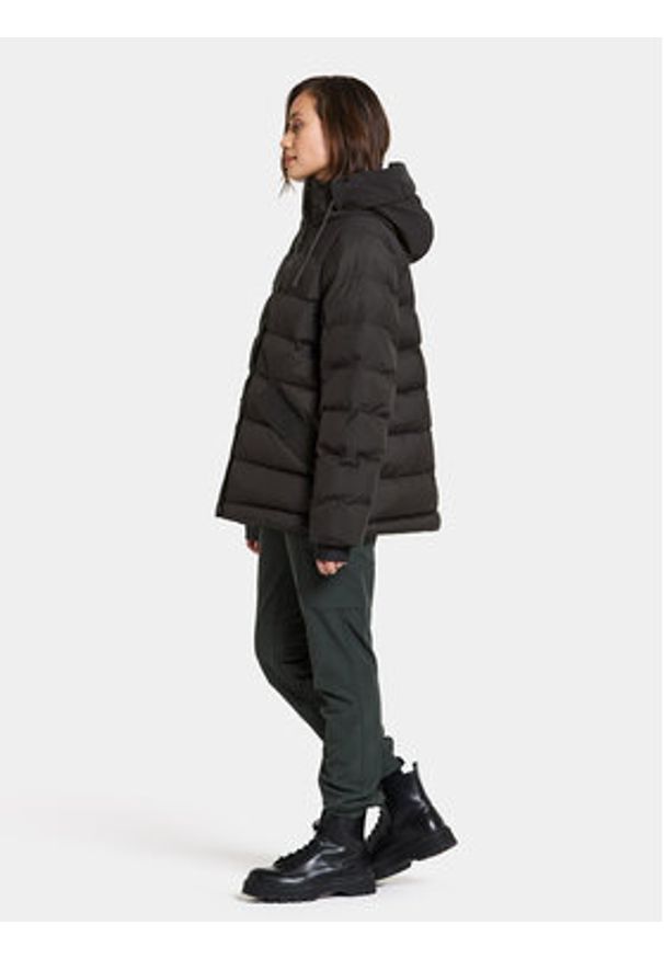 Didriksons Kurtka zimowa Filippa Wns Jkt 2 504834 Czarny Regular Fit. Kolor: czarny. Materiał: syntetyk. Sezon: zima