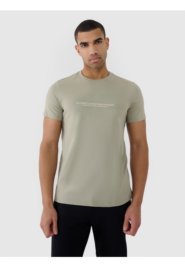 4f - 4F T-shirt regular z nadrukiem męski - khaki XL. Okazja: na co dzień. Kolor: brązowy, wielokolorowy, oliwkowy. Materiał: bawełna, jersey, dzianina. Długość rękawa: krótki rękaw. Długość: krótkie. Wzór: nadruk. Styl: klasyczny, sportowy, casual