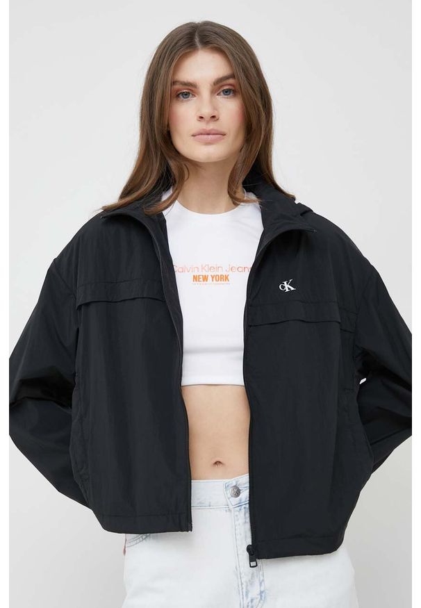 Calvin Klein Jeans wiatrówka kolor czarny przejściowa. Kolor: czarny. Materiał: poliester, poliamid