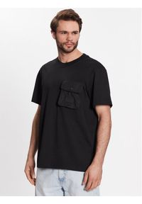 Calvin Klein Jeans T-Shirt J30J323807 Czarny Regular Fit. Kolor: czarny. Materiał: bawełna #1