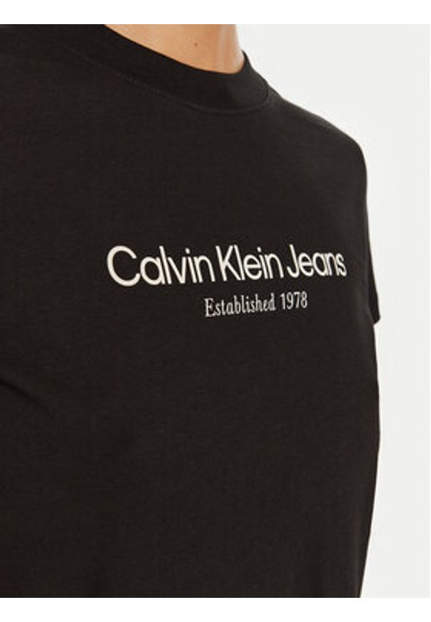 Calvin Klein Jeans T-Shirt J20J224914 Czarny Regular Fit. Kolor: czarny. Materiał: bawełna