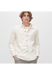Reserved - Koszula regular z bawełny i wiskozy - Kremowy. Kolor: kremowy. Materiał: bawełna, wiskoza #1