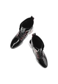 Czarne Botki S.Barski Eleganckie Buty Na Obcasie. Okazja: na co dzień. Zapięcie: pasek. Kolor: czarny. Materiał: skóra ekologiczna, lakier. Wzór: paski. Obcas: na obcasie. Styl: elegancki. Wysokość obcasa: średni #6