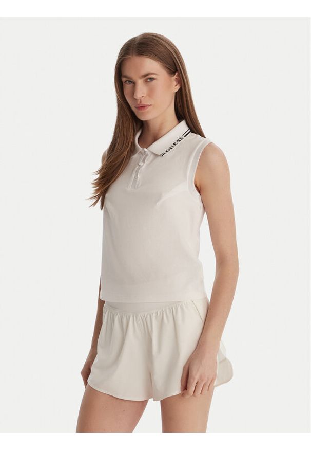 Guess Polo V6GP03 K2958 Biały Regular Fit. Typ kołnierza: polo. Kolor: biały. Materiał: bawełna