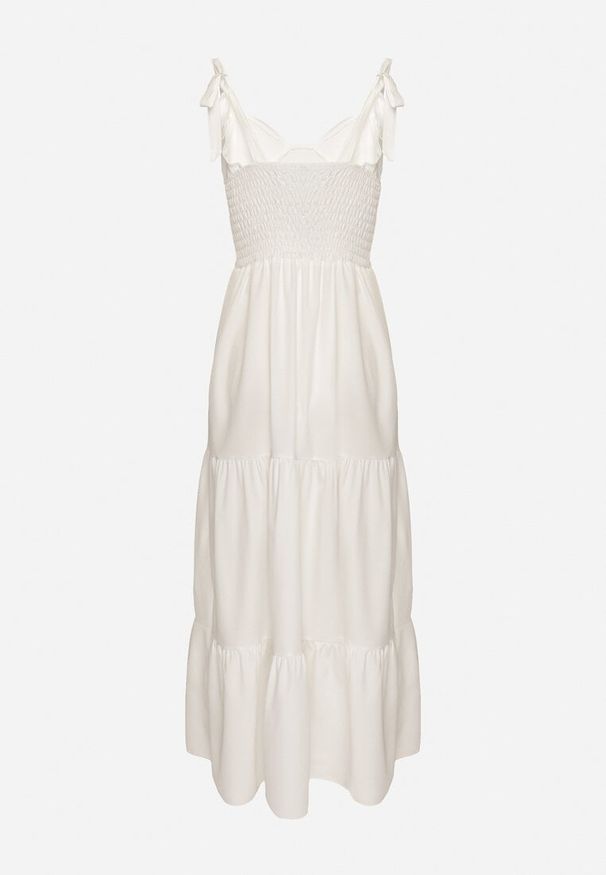 Born2be - Biała Rozkloszowana Sukienka z Wiskozą Ozdobiona Wiązaniem na Ramiączkach Meravessa. Okazja: na spacer. Kolor: biały. Materiał: wiskoza. Długość rękawa: na ramiączkach. Wzór: aplikacja