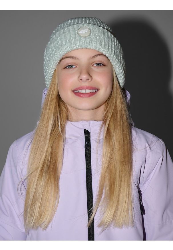 4f - 4F Czapka beanie odblaskowa dziewczęca - turkusowa Uniwersalny. Kolor: turkusowy. Materiał: materiał, syntetyk. Sezon: zima. Styl: casual, klasyczny, młodzieżowy