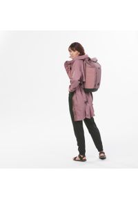 quechua - Kurtka turystyczna damska długa Quechua Raincut wodoodporna. Kolor: różowy, wielokolorowy, fioletowy. Długość: długie. Sport: wspinaczka, turystyka piesza #2