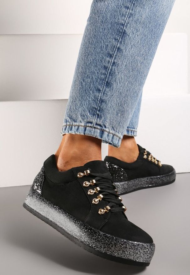 Born2be - Czarne Sneakersy Catkin. Nosek buta: okrągły. Zapięcie: sznurówki. Kolor: czarny. Materiał: jeans. Szerokość cholewki: normalna. Obcas: na platformie
