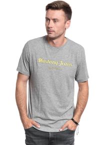 Mustang - T-SHIRT MĘSKI MUSTANG Wording Tee MID GREY MELANGE 1007563 4164. Kolor: szary