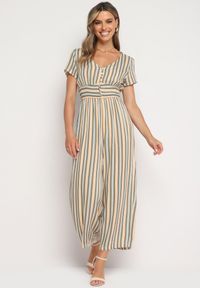 Born2be - Beżowy Wiskozowy Kombinezon z Guzikami przy Dekolcie i Elastyczną Gumką w Talii Tinaleias. Okazja: na co dzień, do pracy. Kolor: beżowy. Materiał: wiskoza. Długość: długie. Wzór: aplikacja. Styl: casual, klasyczny #4