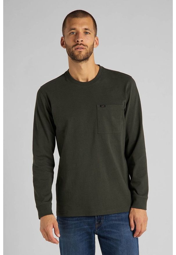 Lee - LEE LS POCKET TEE MĘSKI LONGSLEEVE REGULAR FIT SERPICO GREEN L64QSWOJ. Długość rękawa: długi rękaw