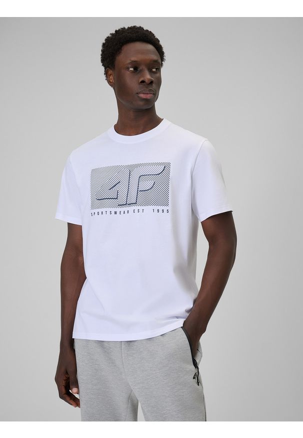 4f - 4F T-shirt regular z nadrukiem męski - biały S. Okazja: na co dzień. Kolor: biały. Materiał: dresówka, materiał, dzianina, jeans, skóra. Wzór: nadruk. Styl: klasyczny, casual