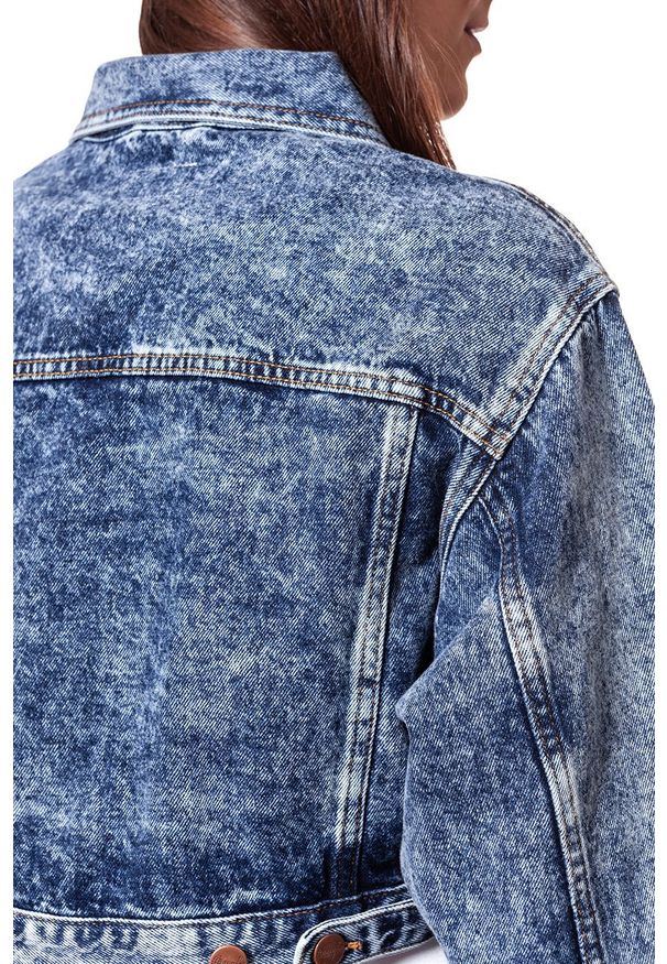 Wrangler - DAMSKA KURTKA JEANSOWA WRANGLER CROPPED JACKET RISKY BUSINESS W421GF25G 112128804. Okazja: na co dzień. Materiał: jeans. Styl: casual