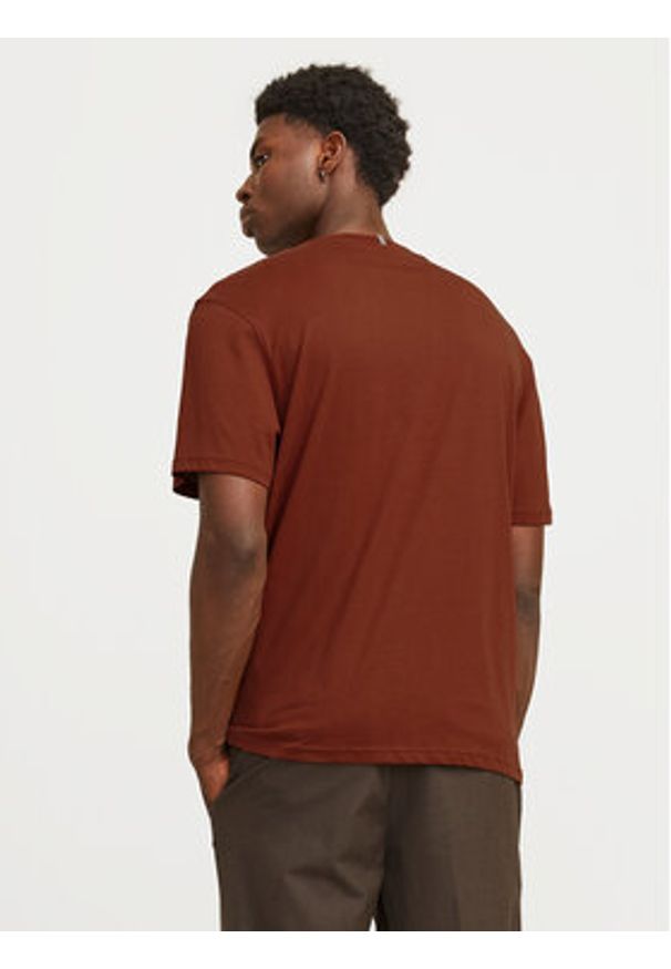 Jack & Jones T-Shirt Fredeiksberg 12262492 Brązowy Regular Fit. Kolor: brązowy. Materiał: bawełna