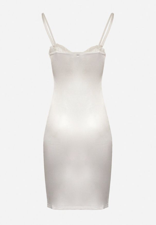 Born2be - Biała Sukienka z Koronką Ajos. Kolor: biały. Materiał: koronka. Długość rękawa: na ramiączkach. Wzór: koronka. Długość: mini