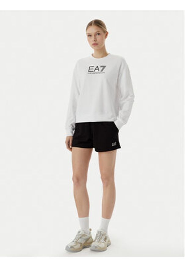 EA7 Emporio Armani Komplet bluza i szorty sportowe 7W000974 AF13135 M0003 Biały Regular Fit. Kolor: biały. Materiał: bawełna. Styl: sportowy
