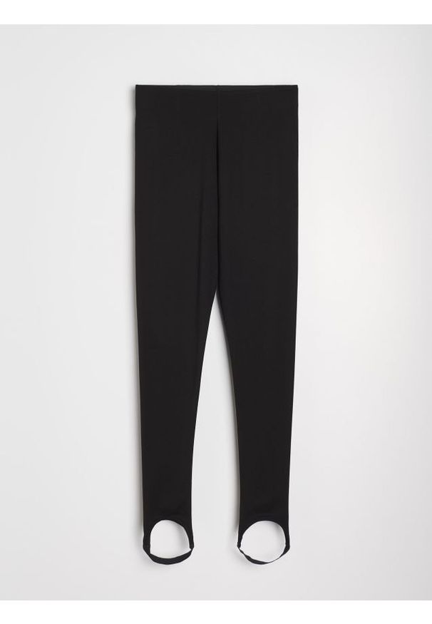 Sinsay - Legginsy z gumką pod stopą - czarny. Kolor: czarny