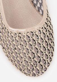 Born2be - Jasnobeżowe Siateczkowe Balerinki z Wkładką ze Skóry Naturalnej Ozdobione Aplikacją Adriarissa. Okazja: na co dzień, na spotkanie biznesowe. Zapięcie: sprzączka. Kolor: beżowy. Materiał: skóra. Wzór: aplikacja. Sezon: lato. Styl: casual, biznesowy, elegancki #6
