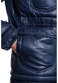 Lee - KURTKA ZIMOWA LEE LOCO PUFFER NAVY L87NWS35. Typ kołnierza: kołnierzyk stójkowy. Materiał: materiał. Sezon: zima #4