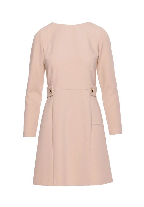 Stylove - Elegancka sukienka trapezowa z patkami w talii beżowa. Okazja: na imprezę, na co dzień. Typ kołnierza: typu klepsydra. Kolor: czerwony, beżowy, niebieski. Wzór: aplikacja, gładki. Typ sukienki: trapezowe. Materiał: wiskoza, poliester, tkanina. Długość rękawa: długi rękaw. Styl: elegancki. Długość: mini