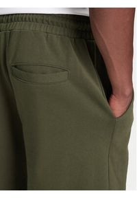 United Colors of Benetton - United Colors Of Benetton Szorty sportowe 342ZU900X Zielony Regular Fit. Kolor: zielony. Materiał: bawełna. Styl: sportowy #5