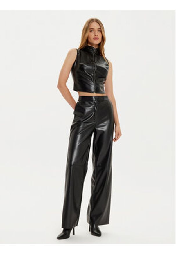 Guess Kamizelka Vixen W4PH0D WF8Q0 Czarny Regular Fit. Kolor: czarny. Materiał: skóra