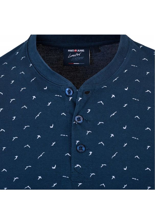 Męski T-Shirt, Dekolt z Guzikami - Pako Jeans - Granatowy, Drobny Wzór. Okazja: na co dzień. Kolor: niebieski. Materiał: bawełna. Styl: casual