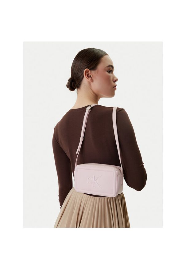 Torebka Calvin Klein. Kolor: różowy