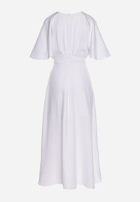 Born2be - Jasnobeżowa Koktajlowa Sukienka Vices o Asymetrycznym Kroju z Falbanką Finexia. Okazja: na wesele, na ślub cywilny, na imprezę. Kolor: beżowy. Wzór: aplikacja. Typ sukienki: asymetryczne. Styl: wizytowy #6