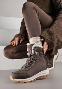 Renee - Ciemnobrązowe Botki Trekkingowe na Platformie ze Sznurowaniem Labrinna. Zapięcie: sznurówki. Kolor: brązowy. Materiał: jeans. Sezon: zima. Obcas: na platformie. Styl: elegancki