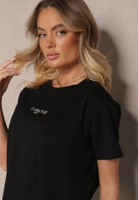 Renee - Czarny Bawełniany T-shirt z Napisem Marivetha. Okazja: na co dzień. Kolor: czarny. Materiał: bawełna. Wzór: napisy. Styl: casual, elegancki #3