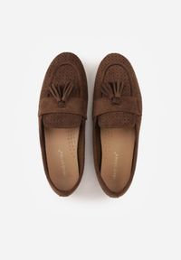 Born2be - Brązowe Mokasyny z Imitacji Zamszu z Ozdobną Perforacją i Frędzlami Yenone. Okazja: na co dzień, na spotkanie biznesowe, do pracy. Kolor: brązowy. Materiał: zamsz. Styl: casual, biznesowy, klasyczny #5