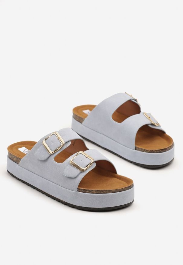 Born2be - Niebieskie Klapki na Grubej Podeszwie z Regulowanymi Paskami z Klamrami Tenarosea. Okazja: na co dzień. Kolor: niebieski. Styl: casual