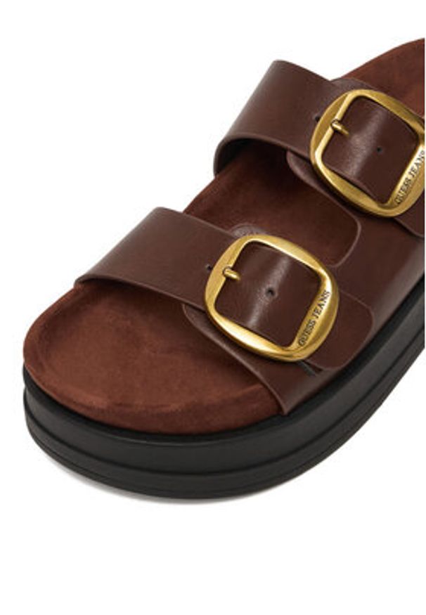 Guess Jeans Klapki CWBEO-HY62273-6 Brązowy. Kolor: brązowy. Materiał: skóra