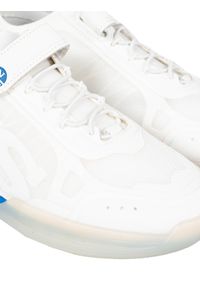 North Sails Sneakersy "Spinnaker" | SW-01 RACE 070 | Spinnaker | Mężczyzna | Biały, Niebieski. Zapięcie: rzepy. Kolor: wielokolorowy, biały, niebieski. Materiał: syntetyk, materiał. Wzór: aplikacja, nadruk