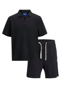 Jack & Jones - Jack&Jones Komplet polo i spodenki Slington 12281841 Czarny Relaxed Fit. Kolor: czarny. Materiał: bawełna