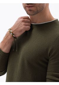 Ombre Clothing - Sweter męski E121 - oliwkowy - XXL. Okazja: na co dzień. Kolor: oliwkowy. Materiał: bawełna. Styl: casual, klasyczny, elegancki #3