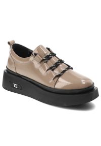 Beżowe Sneakersy Artiker Stylowe Skórzane Obuwie Damskie. Okazja: na co dzień, na spacer. Kolor: beżowy. Materiał: skóra. Sport: turystyka piesza