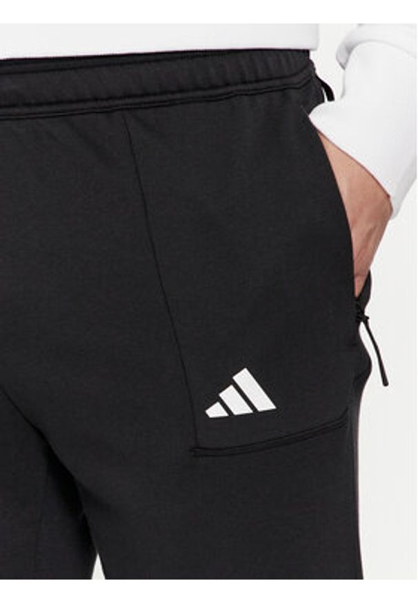 Adidas - adidas Spodnie dresowe Pump Workout IT4310 Czarny Regular Fit. Kolor: czarny. Materiał: bawełna, syntetyk
