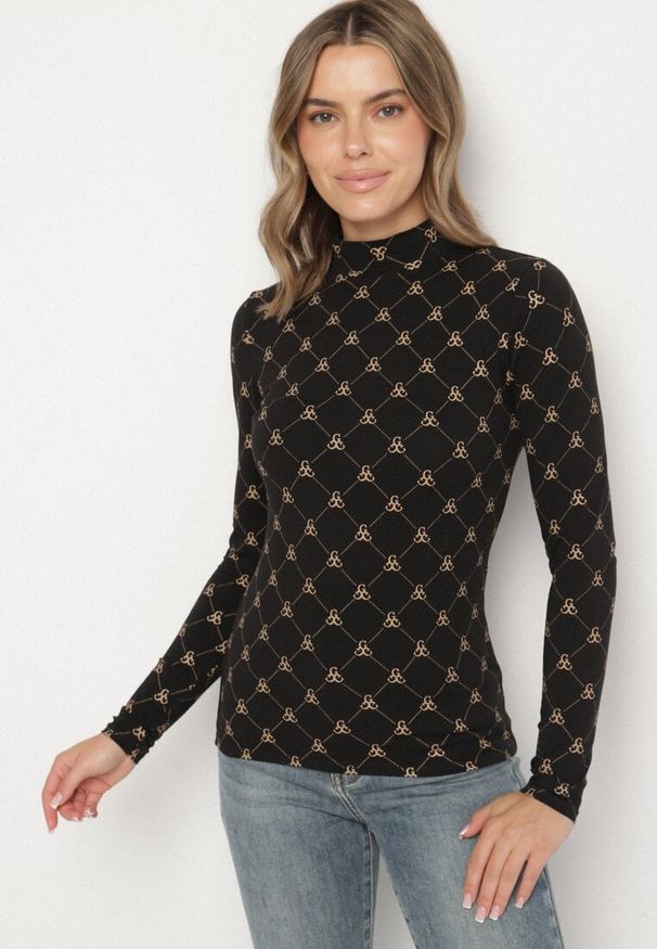 Born2be - Czarna Bawełniana Bluzka z Półgolfem Typu Longsleeve z Geometrycznym Wzorem Tilianna. Okazja: do pracy, na imprezę, na co dzień, na spotkanie biznesowe. Kolor: czarny. Materiał: bawełna. Długość rękawa: długi rękaw. Wzór: geometria. Styl: klasyczny, casual, elegancki, biznesowy