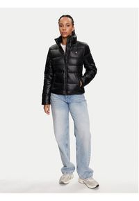 Calvin Klein Jeans Kurtka puchowa J20J223580 Czarny Slim Fit. Kolor: czarny. Materiał: syntetyk