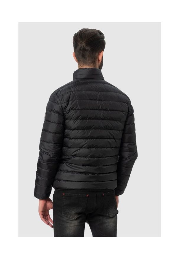 EA7 Emporio Armani - EA7 Puchowa czarna kurtka męska. Typ kołnierza: kołnierzyk stójkowy. Kolor: czarny. Materiał: puch. Wzór: aplikacja