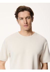 Reserved - T-shirt regular fit z modalem - beżowy. Kolor: beżowy. Materiał: dzianina