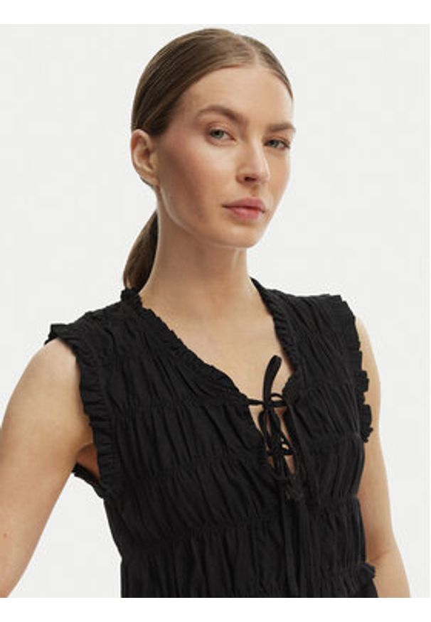 only - ONLY Bluzka Goa 15363693 Czarny Regular Fit. Kolor: czarny. Materiał: wiskoza