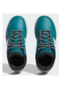 Adidas - Buty adidas Hoops 3.0 Jr IF7747 zielone. Okazja: na co dzień. Wysokość cholewki: przed kostkę. Zapięcie: sznurówki. Kolor: zielony. Materiał: materiał, syntetyk, guma. Szerokość cholewki: normalna. Wzór: gładki. Sport: wspinaczka #2
