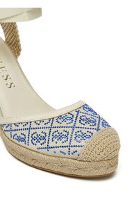 Guess Espadryle FLJCRN FAB04 Beżowy. Kolor: beżowy. Materiał: materiał