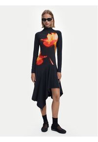 Desigual Sukienka codzienna Mila 25WWVK40 Czarny Slim Fit. Okazja: na co dzień. Kolor: czarny. Materiał: bawełna. Typ sukienki: proste. Styl: casual