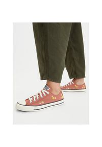 Trampki Converse. Kolor: brązowy #1
